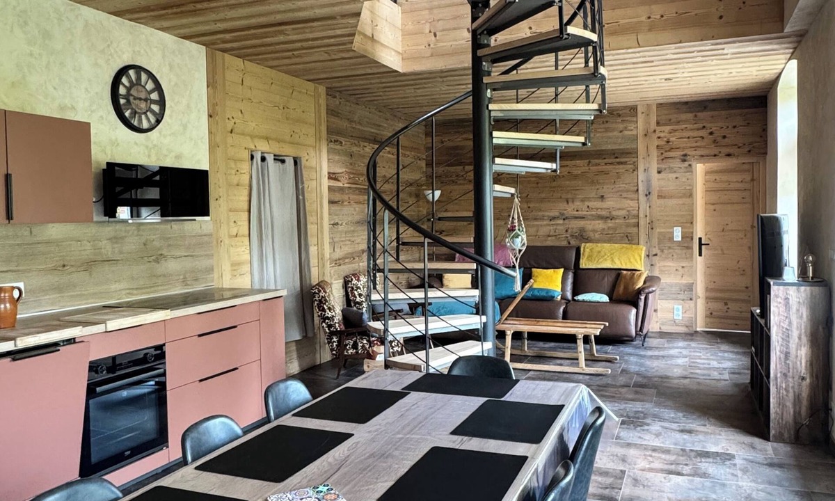 Foncine-le-Bas Apartment | La Petite Fille des Rivières Gîtes