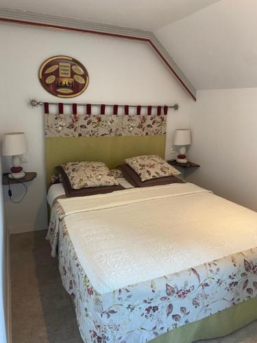 Saint-Meloir-des-Ondes Bed & Breakfast | La Petite Bergère