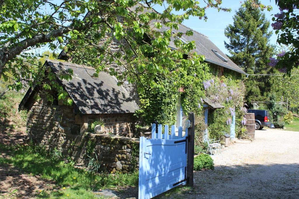 Larchamp House | La Petite Jeusseliniere