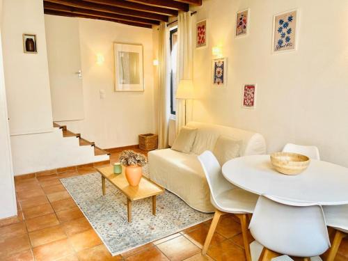 La Ferte-Saint-Aubin House | La Petite Maison Solognote, au pied du Château