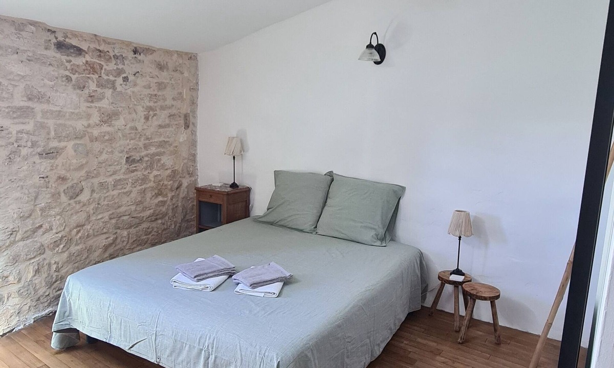 Castelnau-Valence House | La Petite Maison 1766