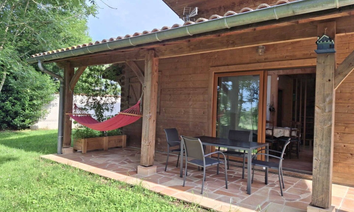 Sainte-Gemme House | La petite maison Bois et Soleil