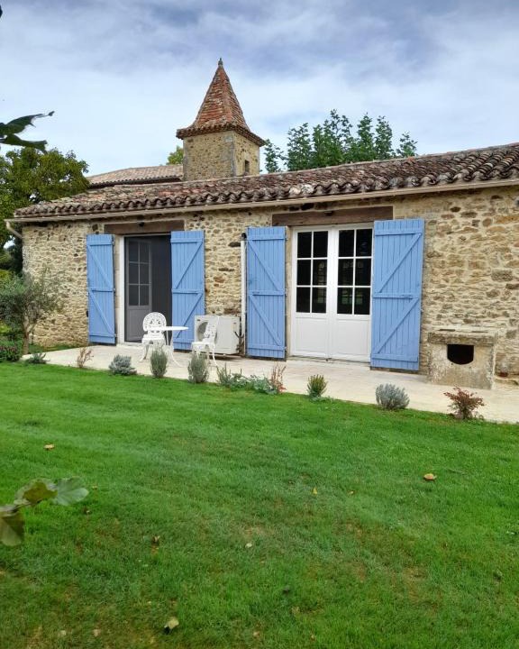 Loubejac House | La petite maison bleue avec piscine