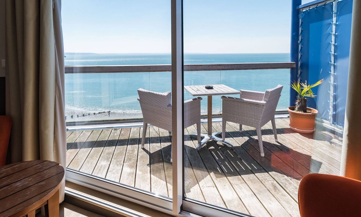 Saint-Martin-du-Littoral Hotel | La Petite Rade Hôtel