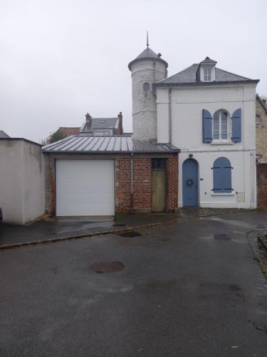 Peronne House | La petite Tourelle Ruelle de la Fontaine