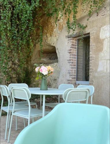 Aubigne-Racan House | La petite Troglo
