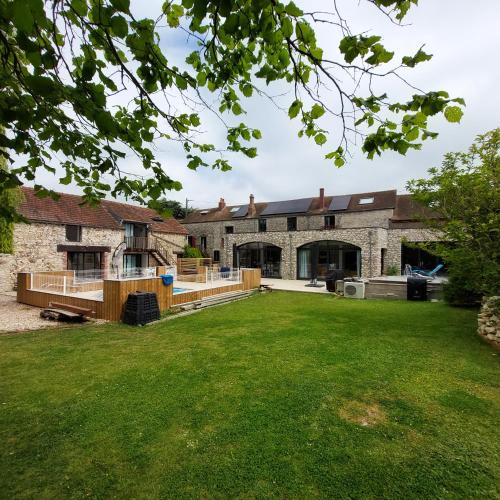 Perdreauville House | La Picardière