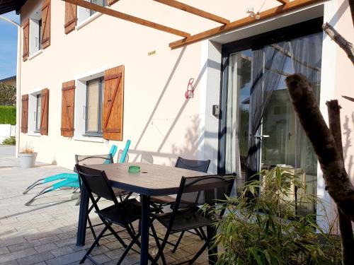 Aix-les-Bains Apartment | LA PIERRINA - Marmotte - Appart 3 étoiles