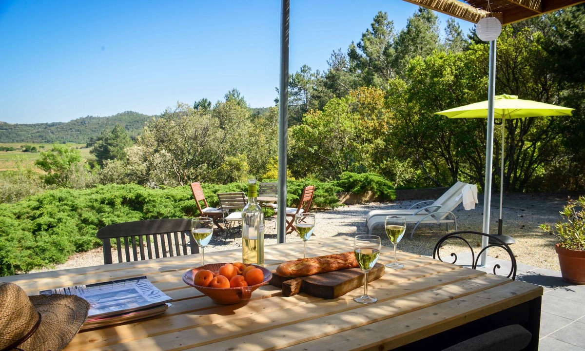 Babeau-Bouldoux House | La Pineda, with lovely views over the vineyards of St Chinian