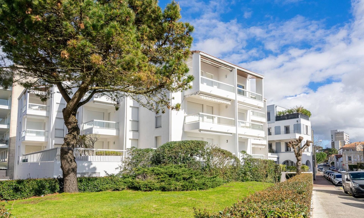 Pontaillac Apartment | La Plage by Interhome