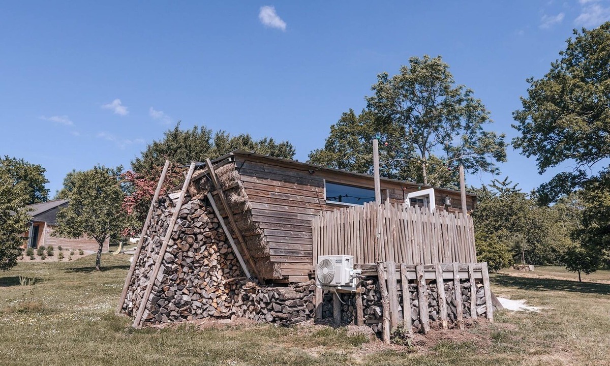 Saint-Leonard-des-Bois Cabin | La Planque