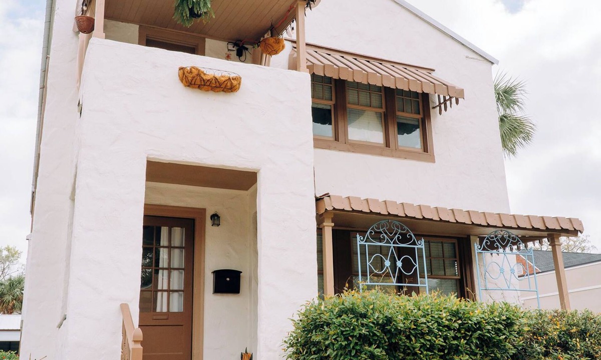 Brunswick House | “La Playa” Downtown Brunswick Beach Cottage - near St. Simons & Jekyll