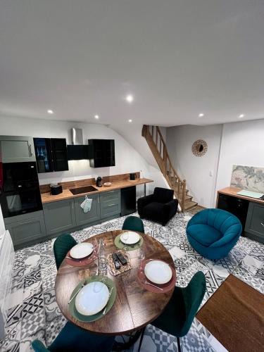 Sedan House | La Pomponnette