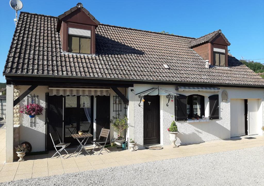 Ancy-le-Libre House | LA POULETTE