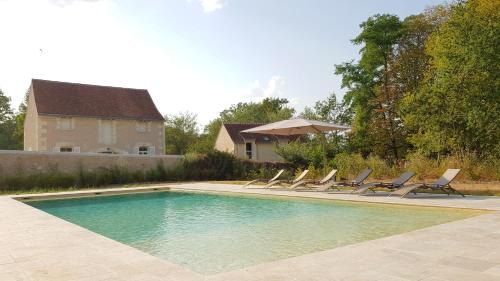 Verneuil-sur-Indre House | La Poulinière 4* du Domaine des Cyclamens
