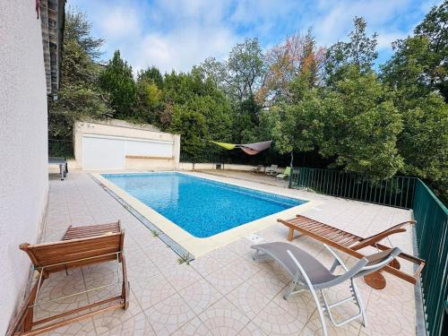 Saint-Christol-Les-Ales House | La Prairie 15p, piscine, ping-pong, vue et jardin