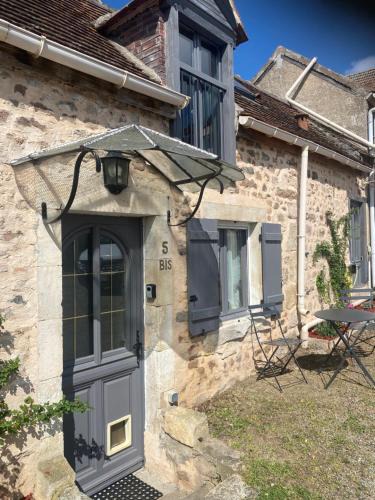 Drevant House | La Ptite maison du Canal