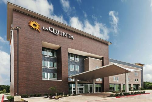 Wellborn Hotel | La Quinta by Wyndham College Station South