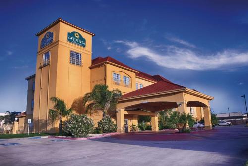 Alice Hotel | La Quinta by Wyndham Alice