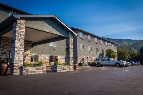 Grants Pass Hotel | La Quinta by Wyndham Grants Pass