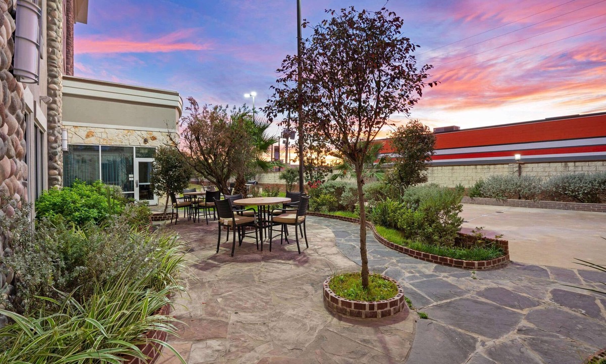 Willowbrook Hotel | La Quinta by Wyndham Houston Willowbrook Vintage Park