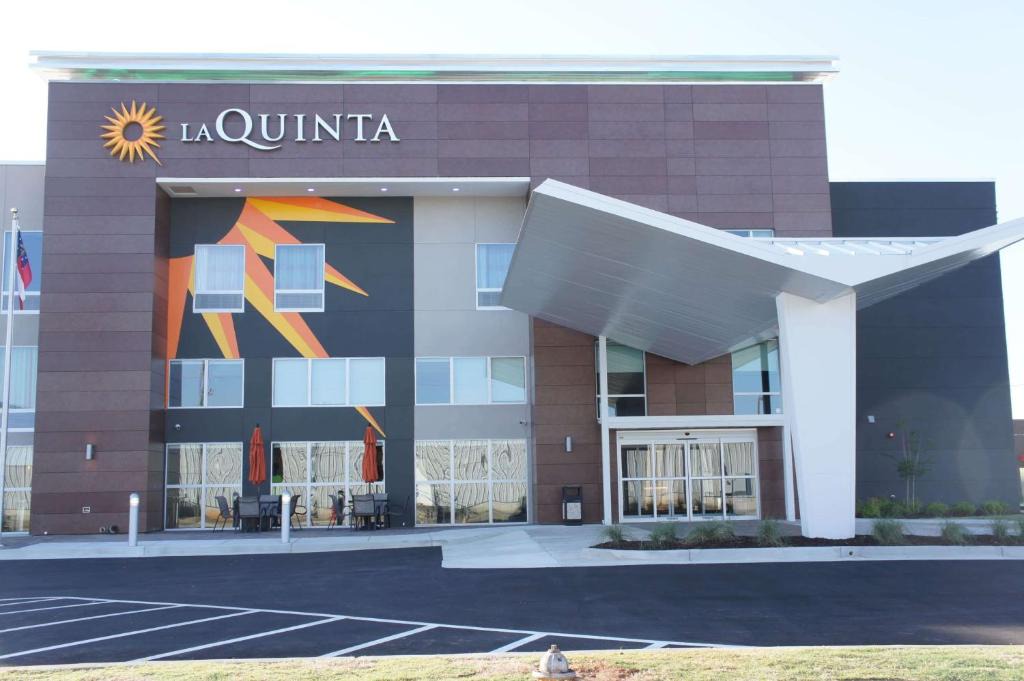 Perry Hotel | La Quinta by Wyndham Perry
