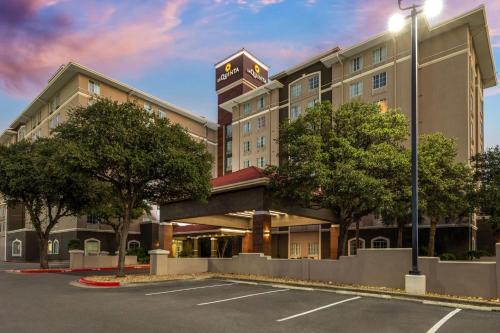 Shearer Hills - Ridgeview Hotel | La Quinta by Wyndham San Antonio Airport