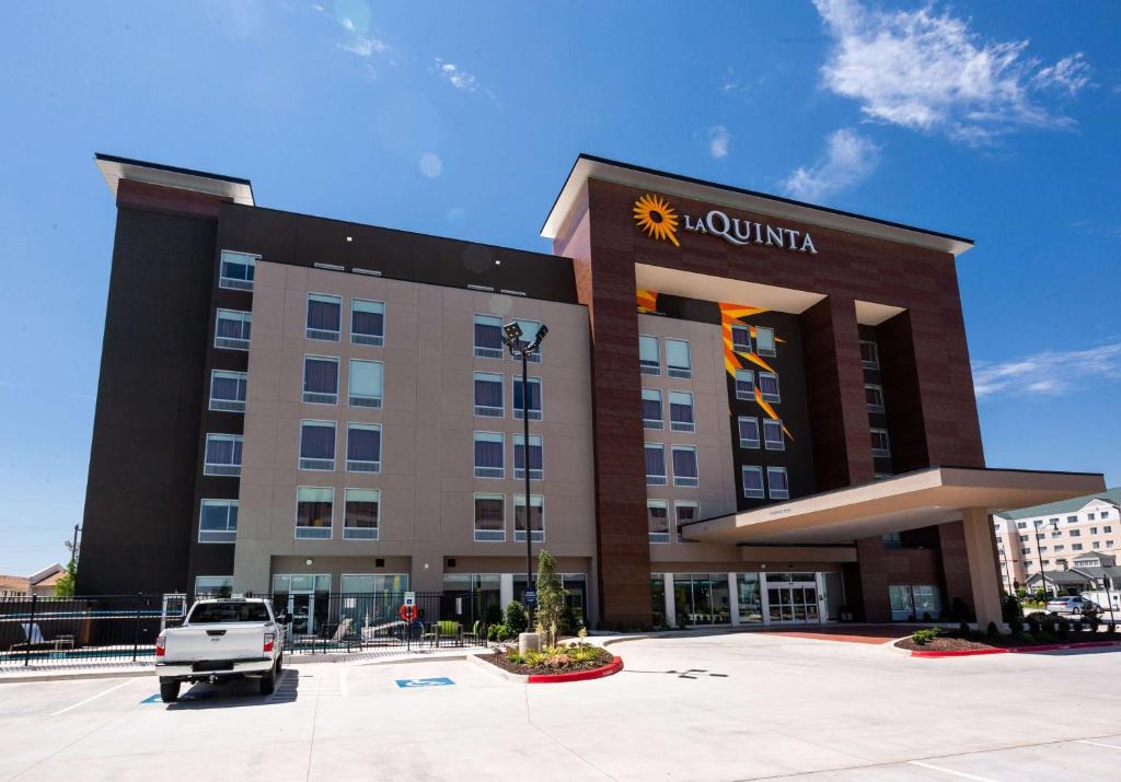 Central Oklahoma City Hotel | La Quinta by Wyndham Oklahoma City Airport