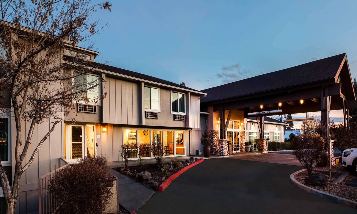 Old Farm District Hotel | La Quinta Inn by Wyndham Bend
