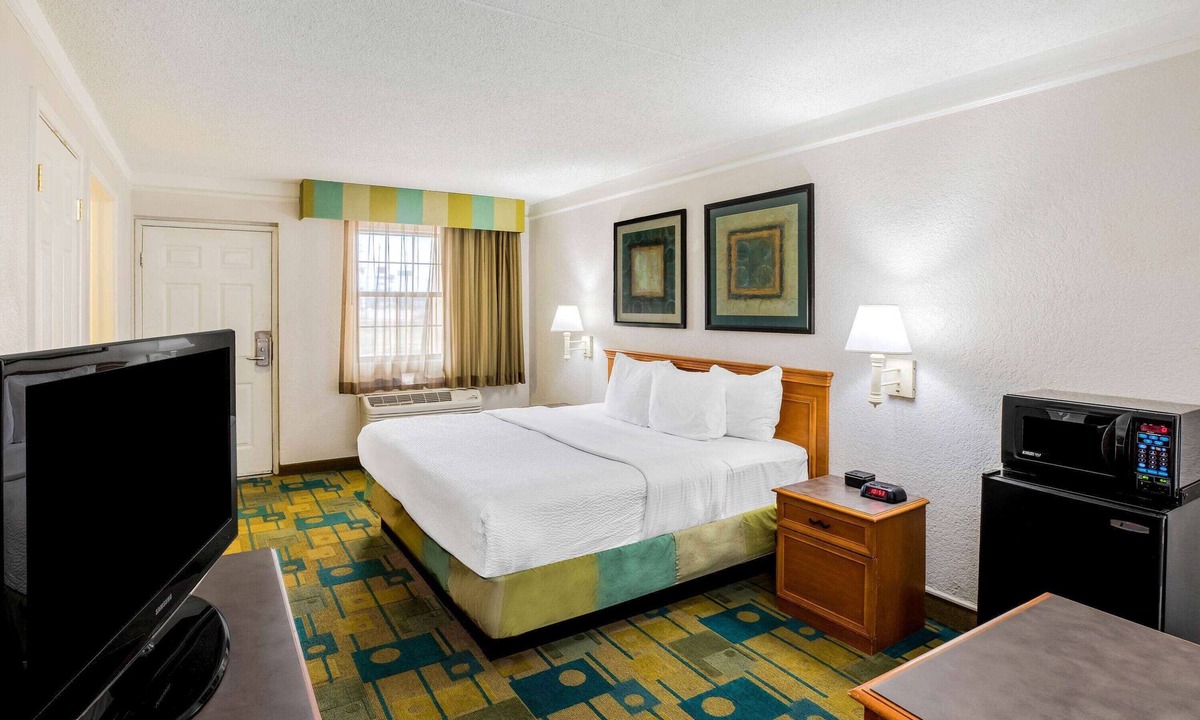 Lufkin Hotel | La Quinta Inn by Wyndham Lufkin
