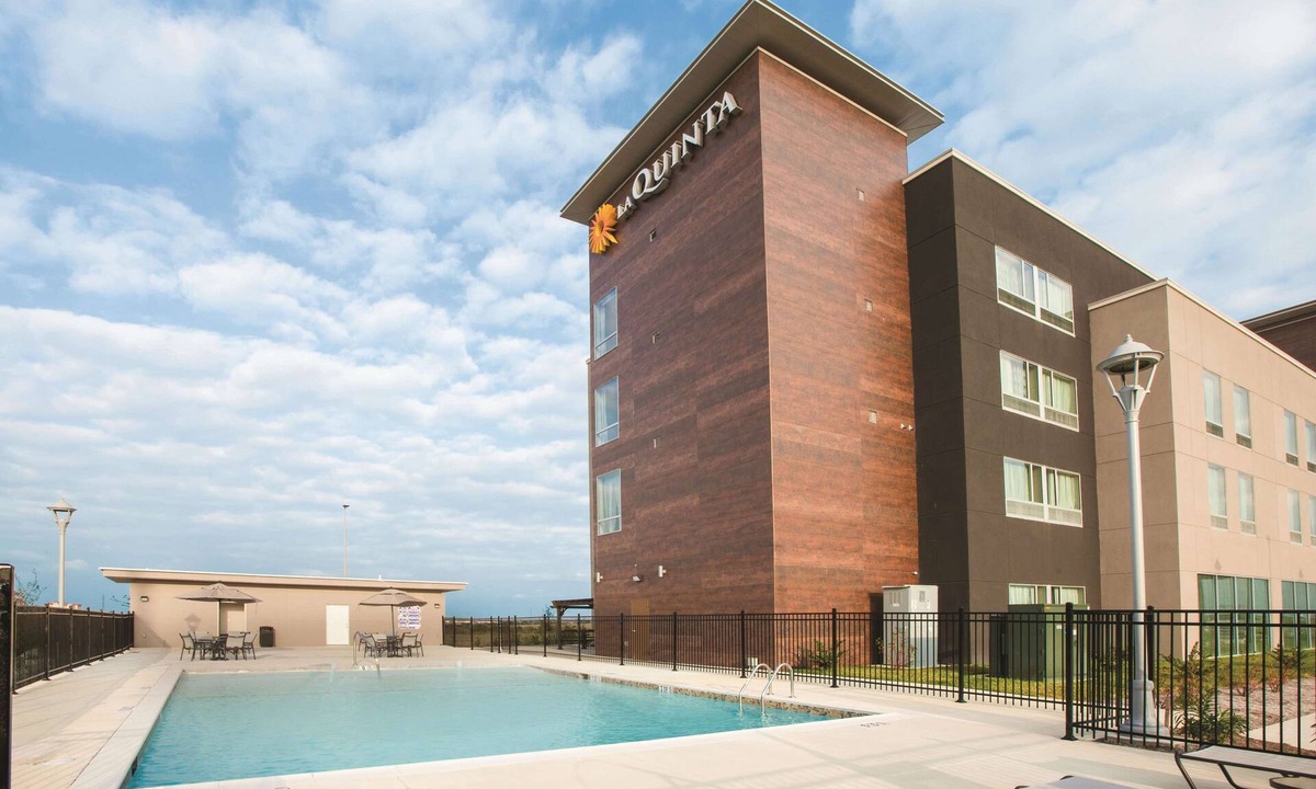 San Marcos Hotel | La Quinta Inn & Suites by Wyndham San Marcos Outlet Mall