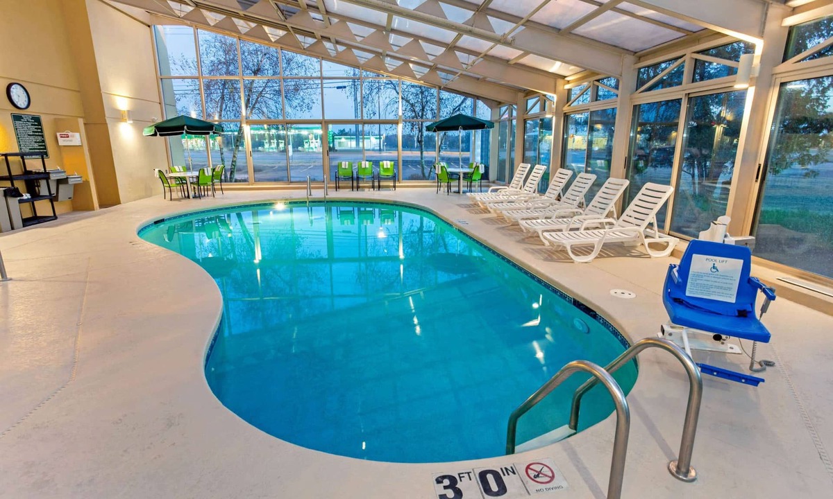 Stevens Point Hotel | La Quinta Inn & Suites by Wyndham Stevens Point