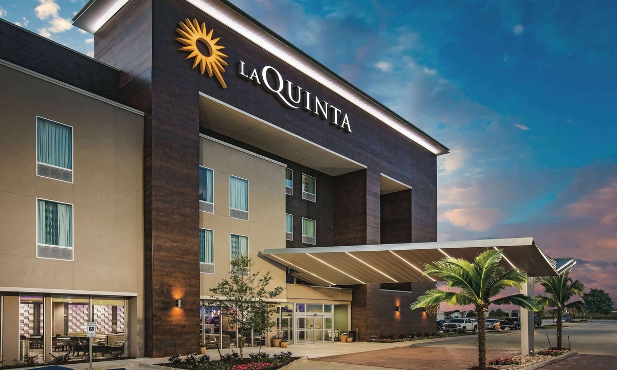 The Colony Hotel | La Quinta Inn & Suites by Wyndham Dallas Plano - The Colony