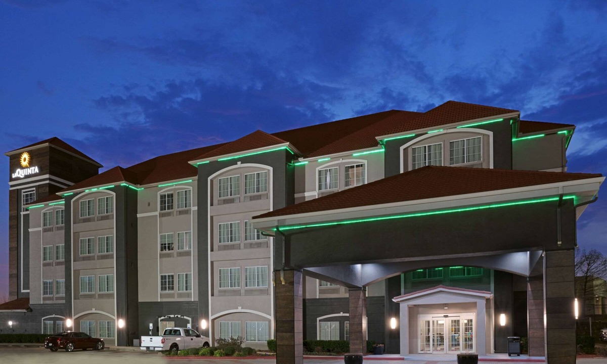 Fort Worth Hotel | La Quinta Inn & Suites by Wyndham Fort Worth Arlington West