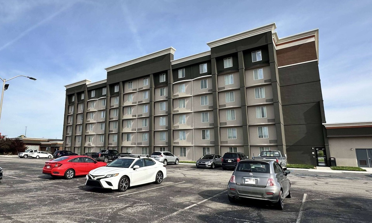 Indianapolis Hotel | La Quinta Inn & Suites by Wyndham Indianapolis South