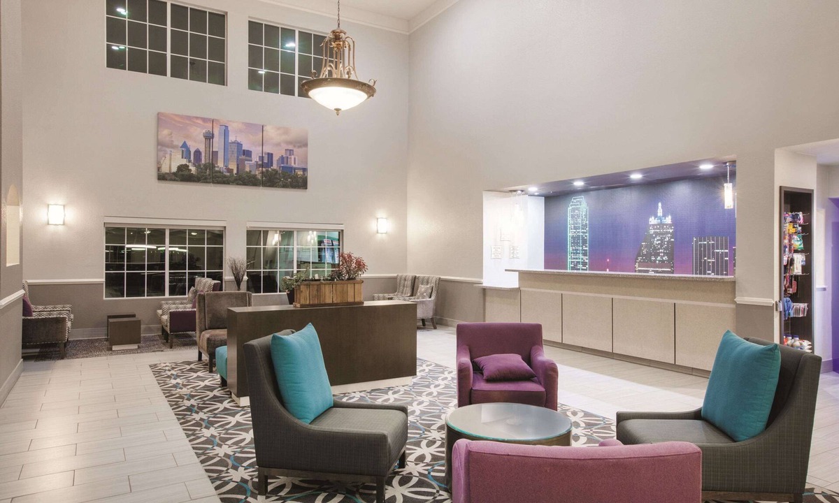 South Arlington Hotel | La Quinta Inn & Suites by Wyndham Mansfield TX