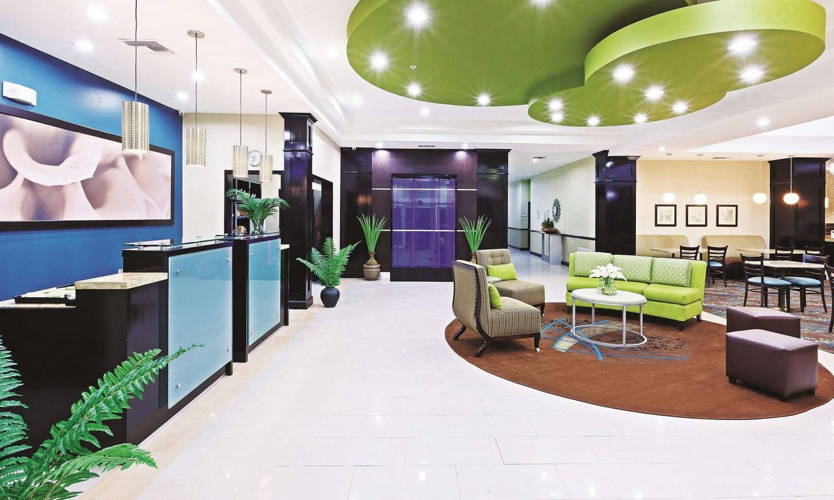Marshall Hotel | La Quinta Inn & Suites by Wyndham Marshall