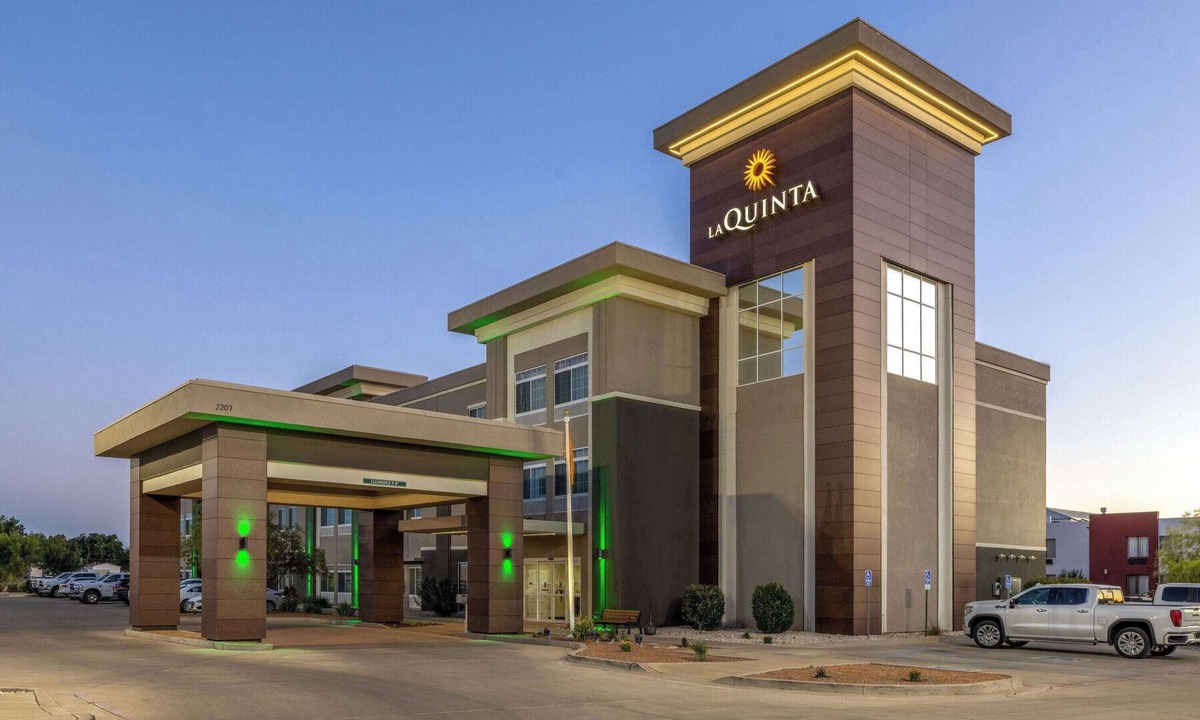 Artesia Hotel | La Quinta Inn & Suites by Wyndham Artesia