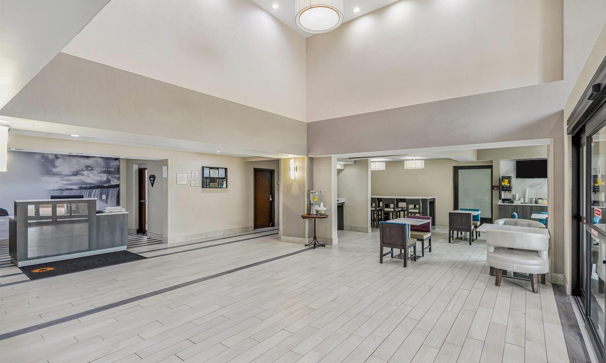 Batavia Hotel | La Quinta Inn & Suites by Wyndham Batavia