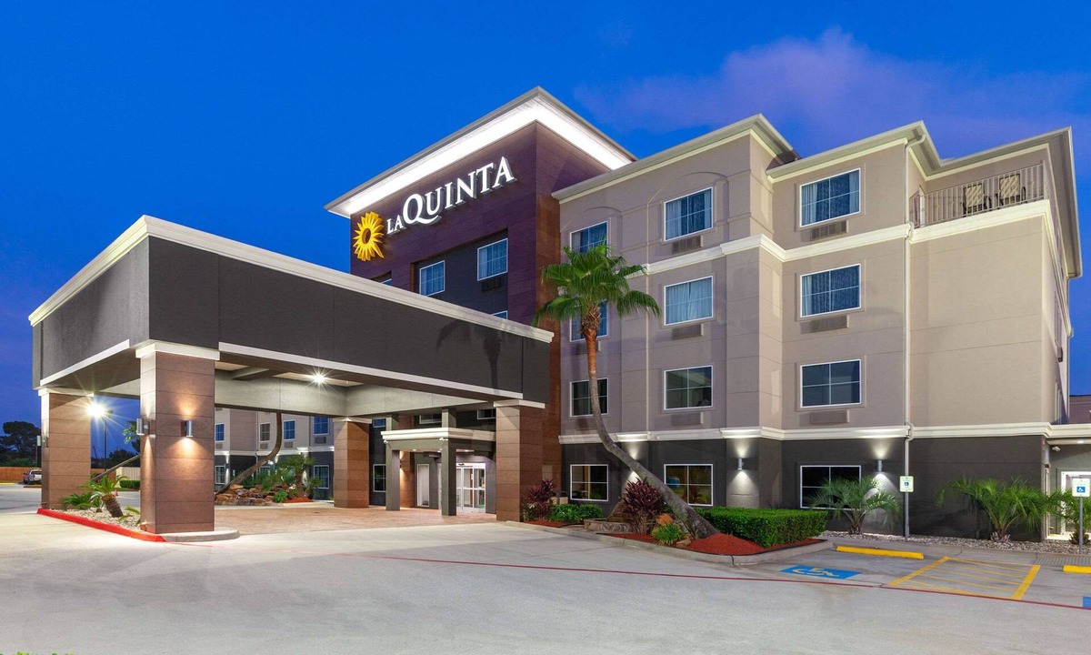 Northeast Houston Hotel | La Quinta Inn & Suites by Wyndham Houston Channelview