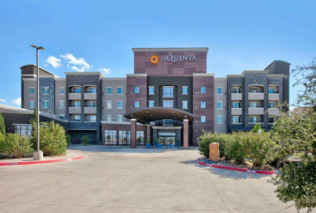 Lubbock Hotel | La Quinta Inn & Suites by Wyndham Lubbock Southwest