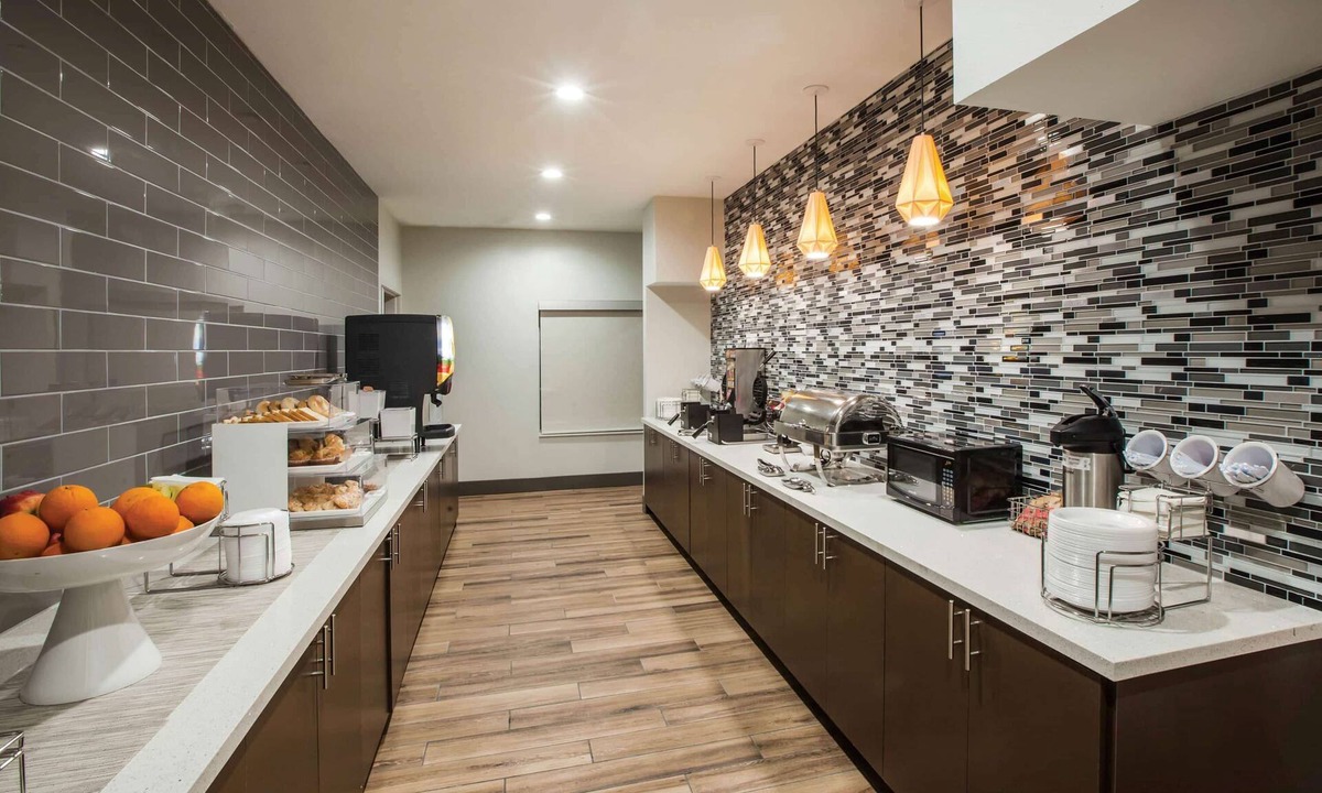 Owasso Hotel | La Quinta Inn & Suites by Wyndham Owasso