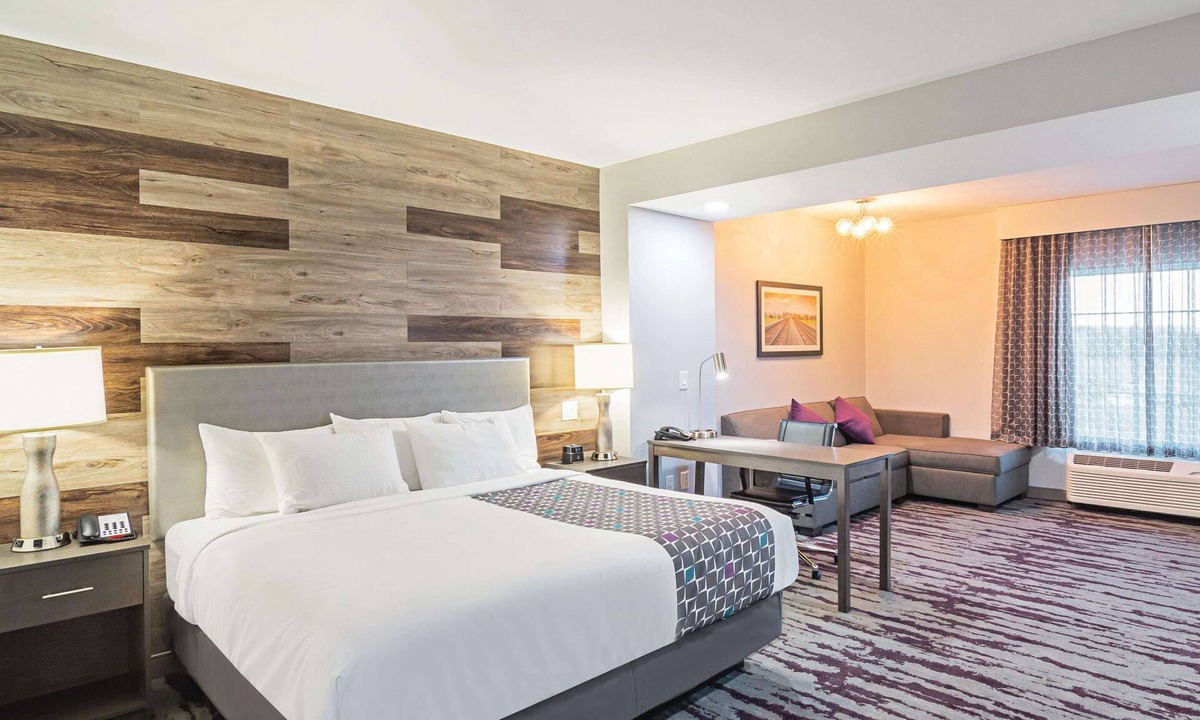 Wylie Hotel | La Quinta Inn & Suites by Wyndham Dallas - Wylie