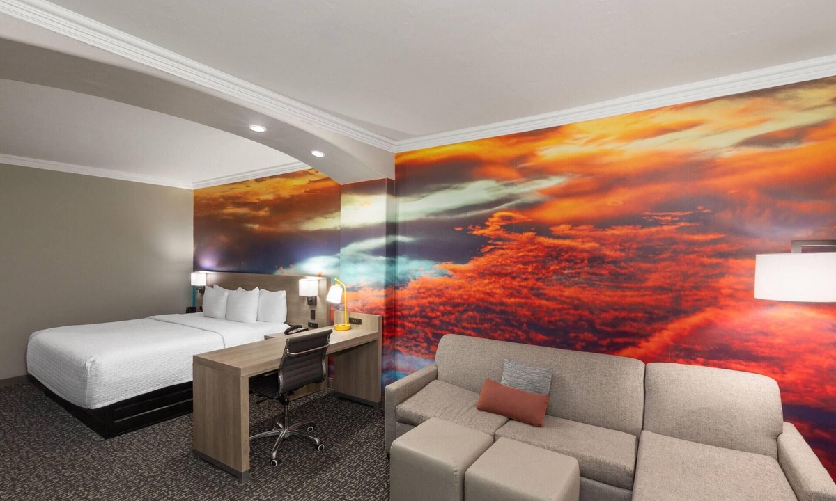 Moore Hotel | La Quinta Inn & Suites by Wyndham Oklahoma City - Moore