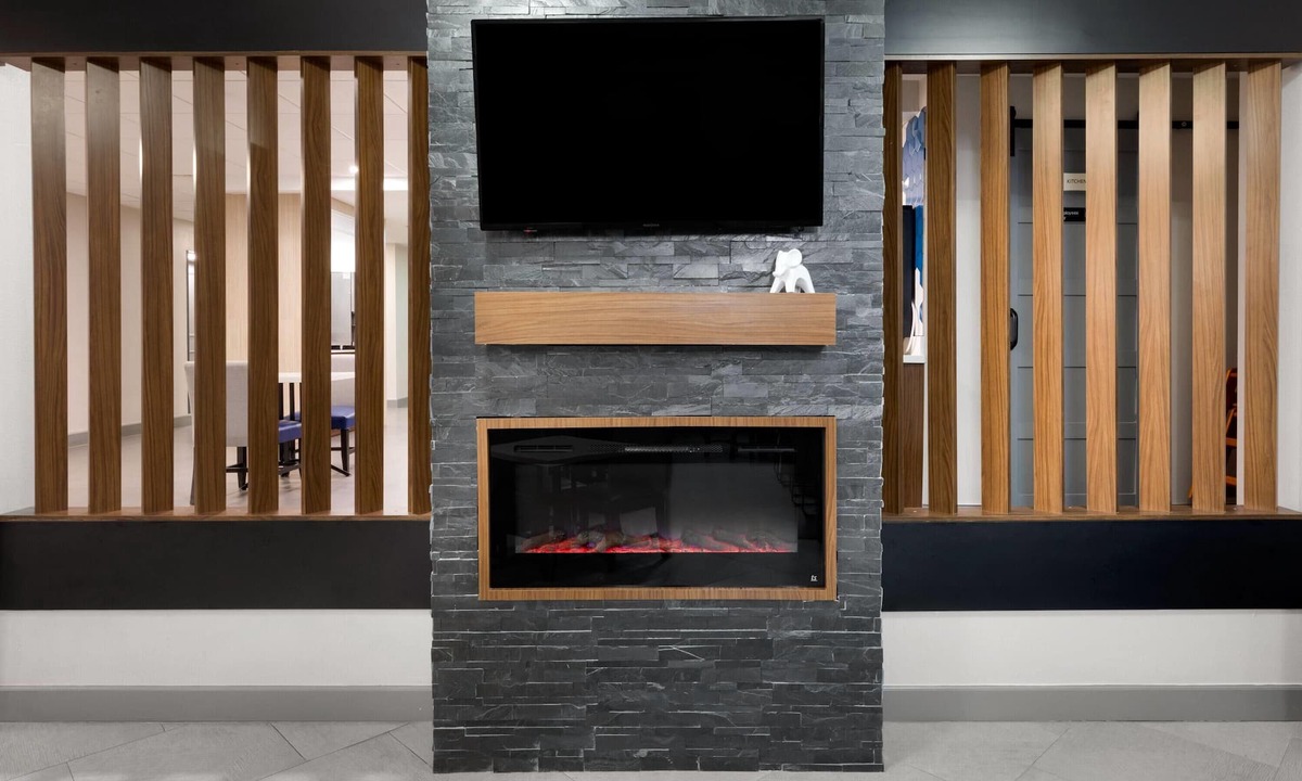 Stafford Hotel | La Quinta Inn & Suites by Wyndham Houston Stafford Sugarland