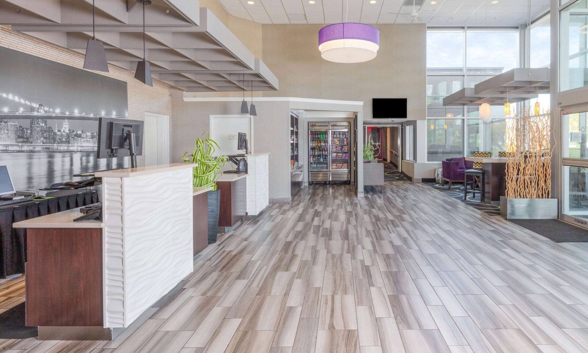 Clifton Hotel | La Quinta Inn & Suites by Wyndham Clifton/Rutherford