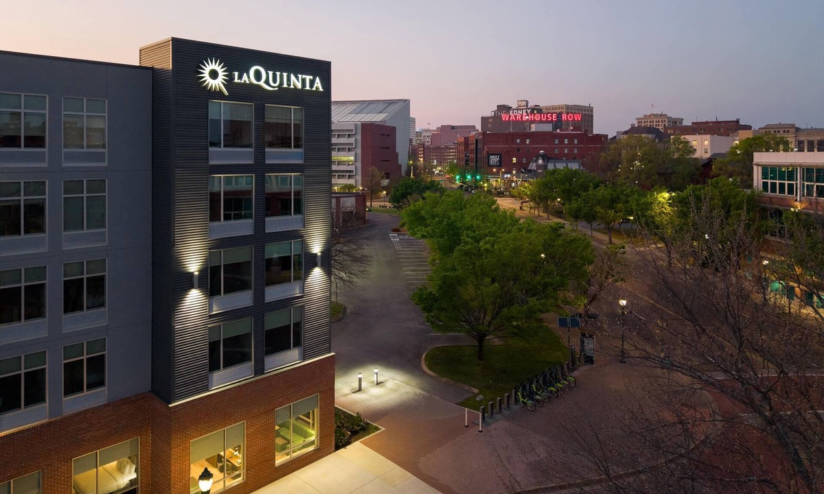 Downtown Chattanooga Hotel | La Quinta Inn & Suites by Wyndham Chattanooga Downtown/South