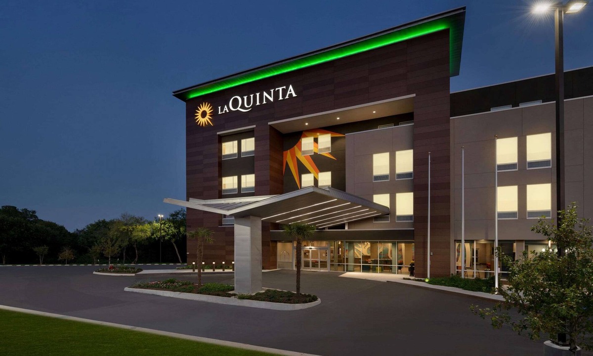 West San Antonio Hotel | La Quinta Inn & Suites by Wyndham San Antonio Seaworld/LAFB