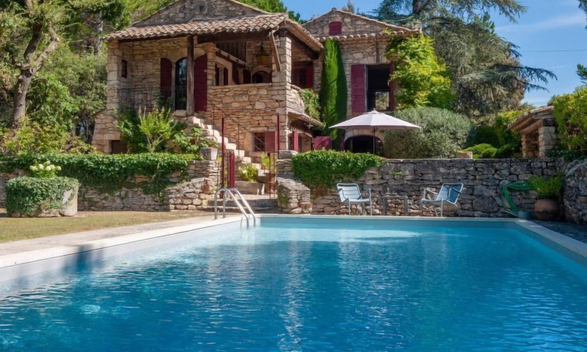 Menerbes House | La Réalière by Interhome