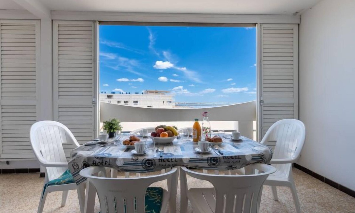 Le Grau-Du-Roi Apartment | La Résidence de la Mer by Interhome